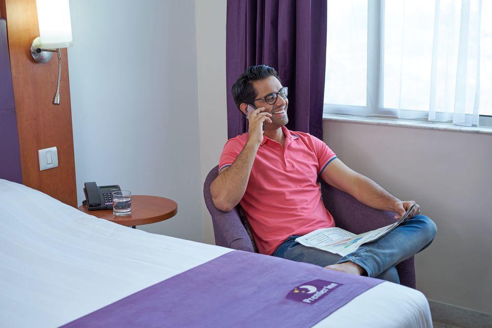 Caspia Hotel New Delhi Dış mekan fotoğraf
