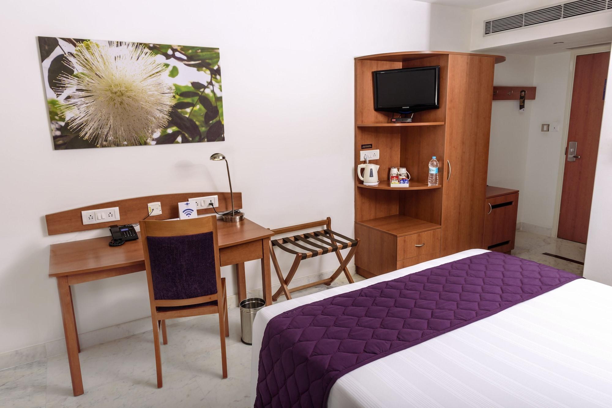 Caspia Hotel New Delhi Dış mekan fotoğraf