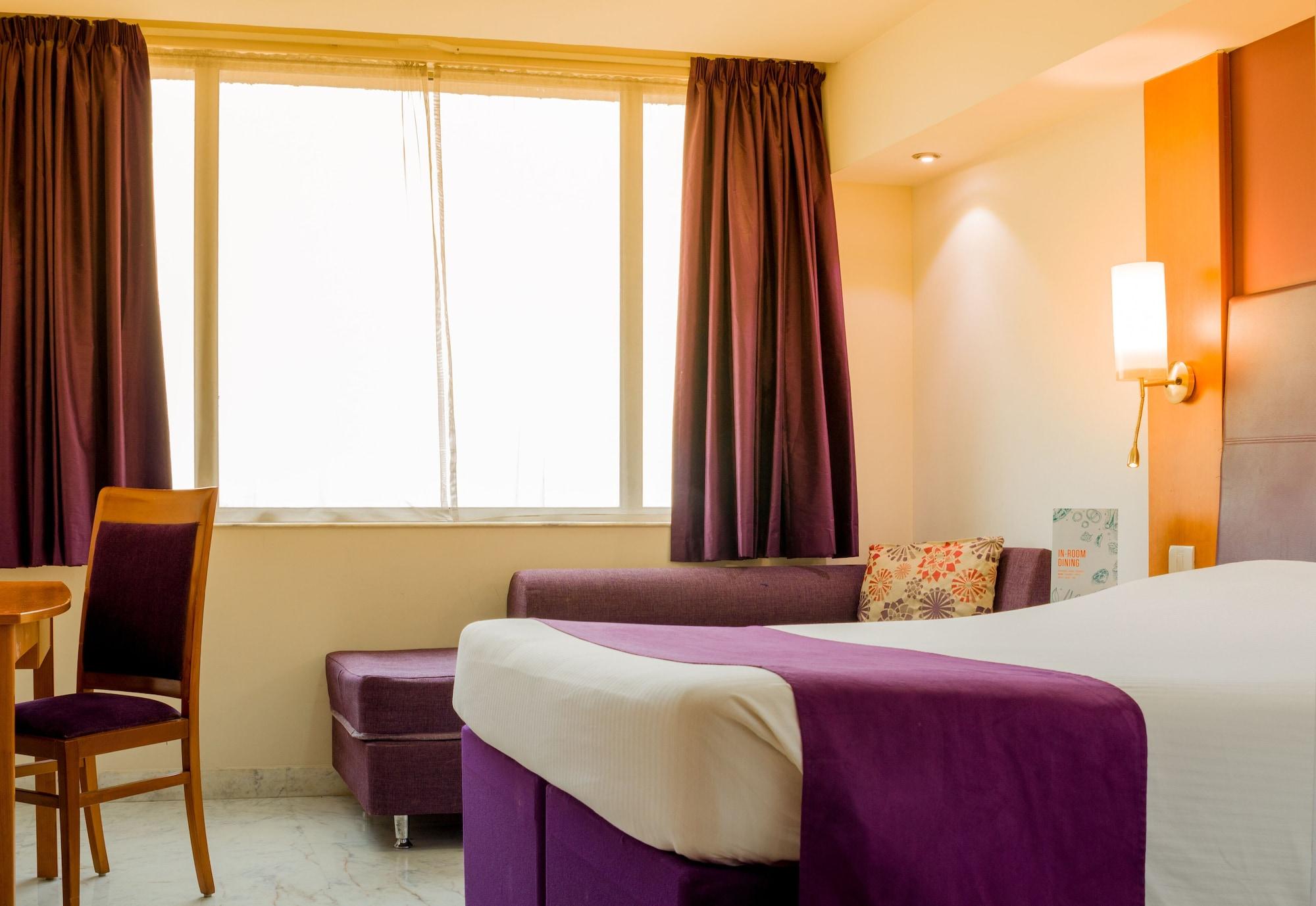 Caspia Hotel New Delhi Dış mekan fotoğraf