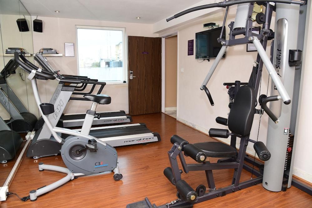 Caspia Hotel New Delhi Dış mekan fotoğraf