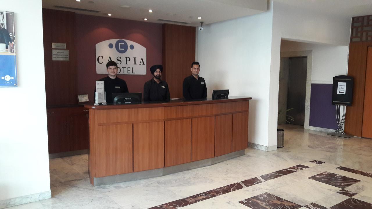 Caspia Hotel New Delhi Dış mekan fotoğraf